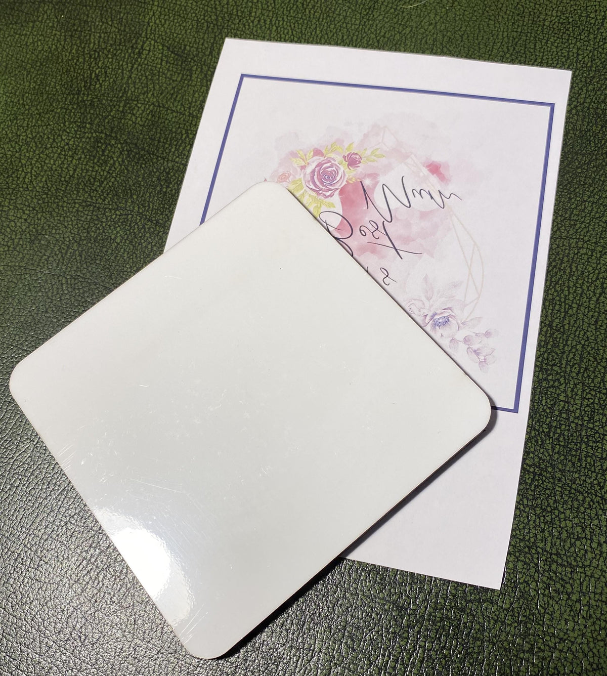 Akita Dog Coaster: can be personalised with any wording - Rainbowprint.uk